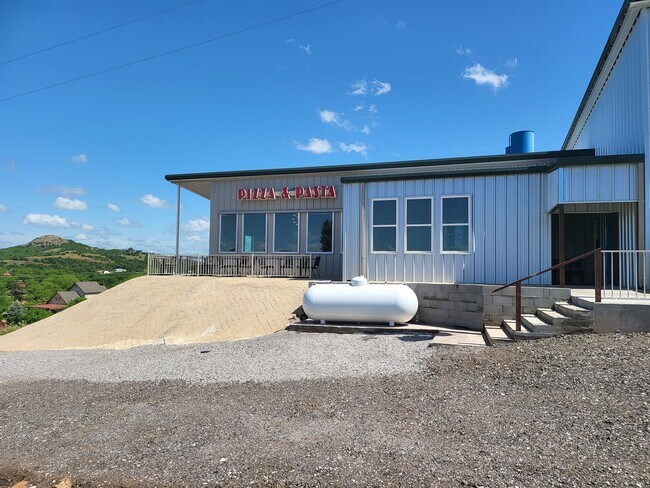 Plus de détails pour 18377 State Highway 49 & 18407 State Highway 49, Medicine Park, OK - Commerce de détail à vendre