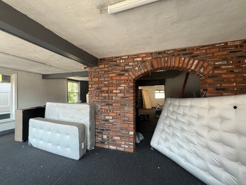 81 Lewin St, Middlewich for lease - Building Photo - Image 3 of 6