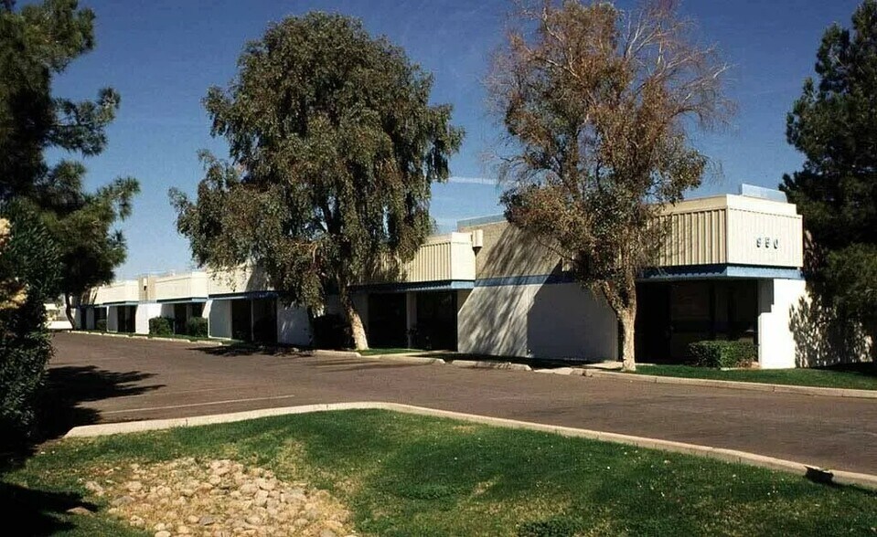 950 W Birchwood Ave, Mesa, AZ à louer - Photo du bâtiment - Image 3 de 5