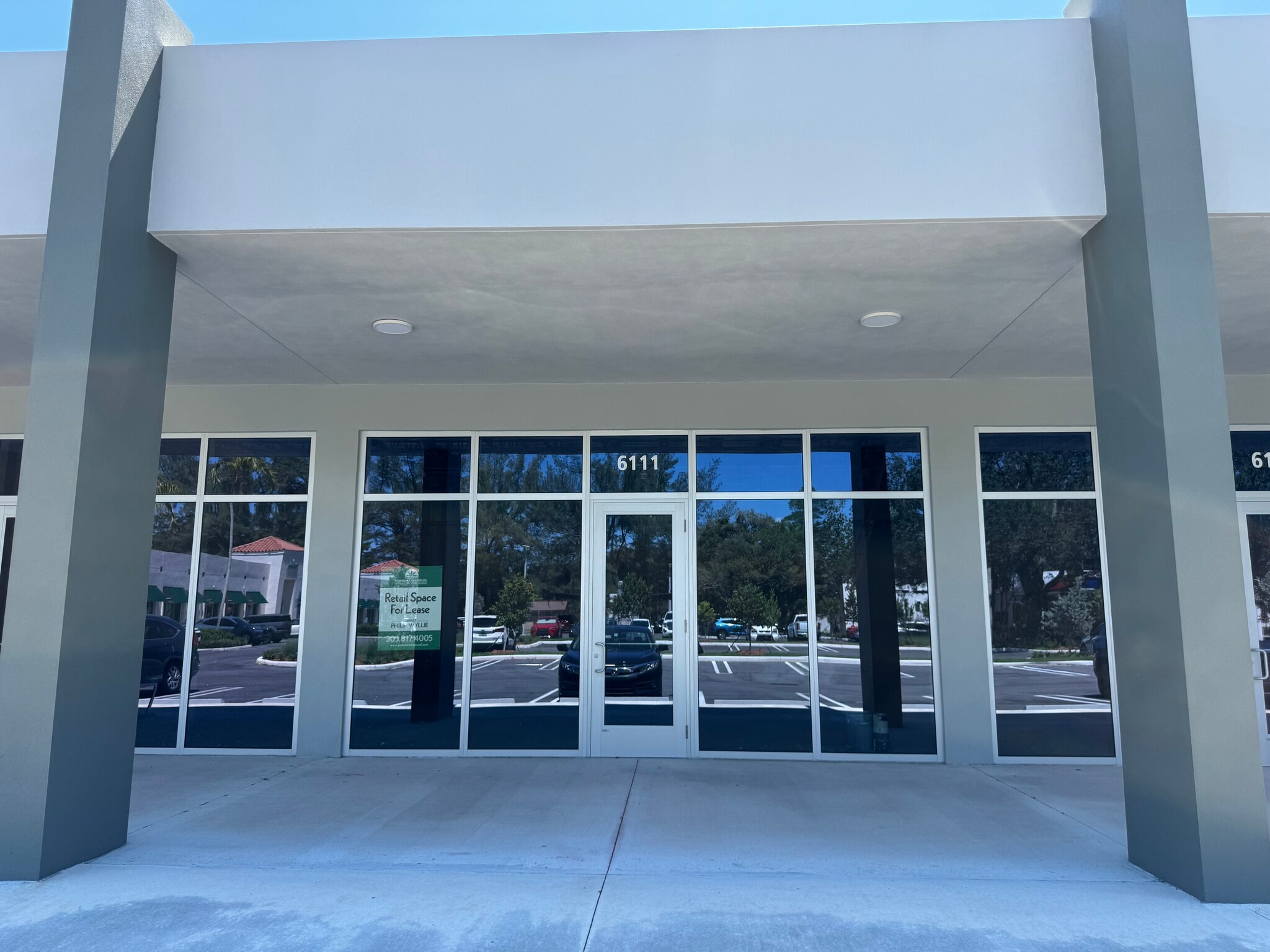 6101-6117 Miami Lakes Dr, Miami Lakes, FL for lease Interior Photo- Image 1 of 1