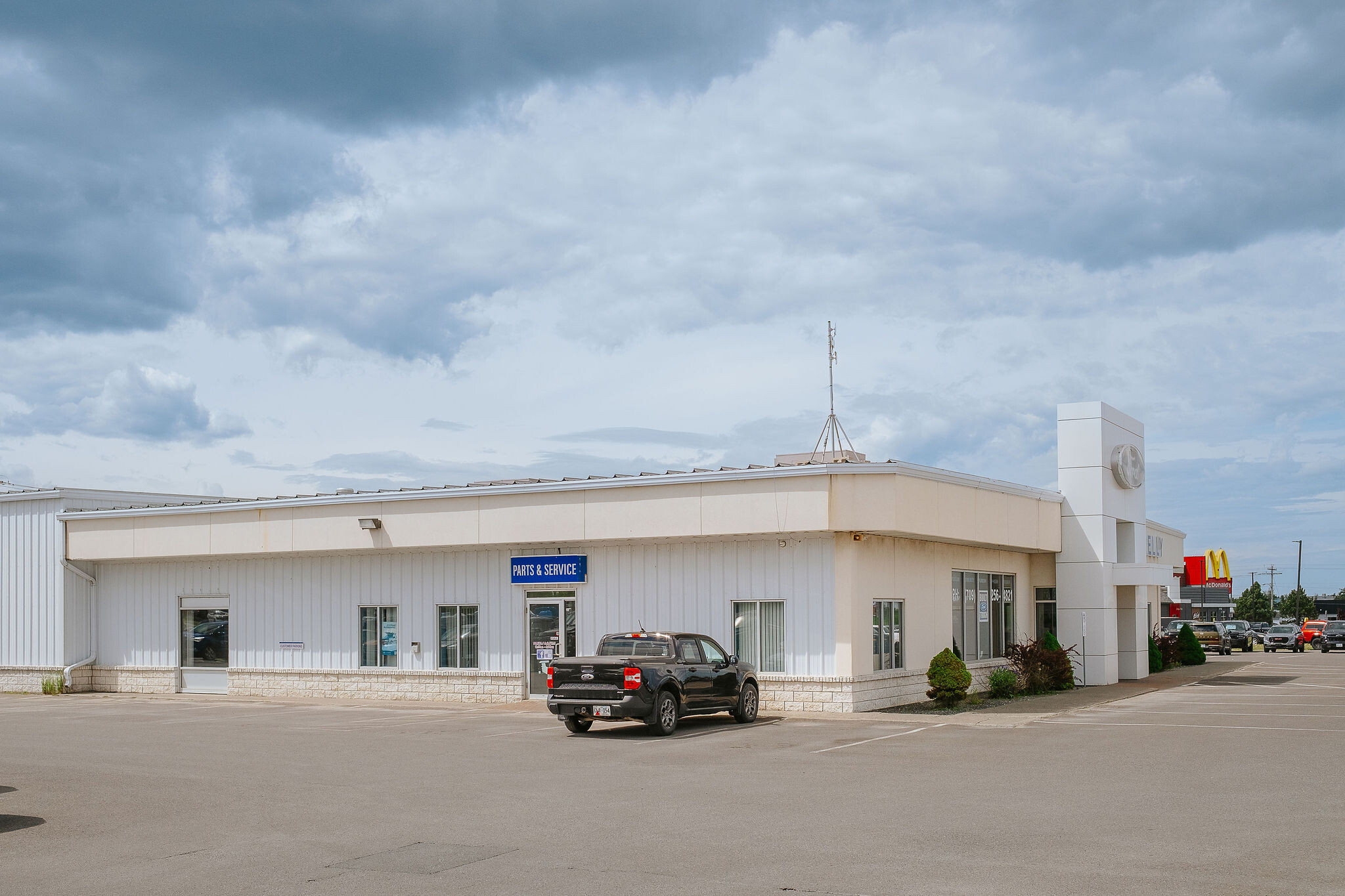 105 Laurell Rd, Gander, NL for sale Primary Photo- Image 1 of 45