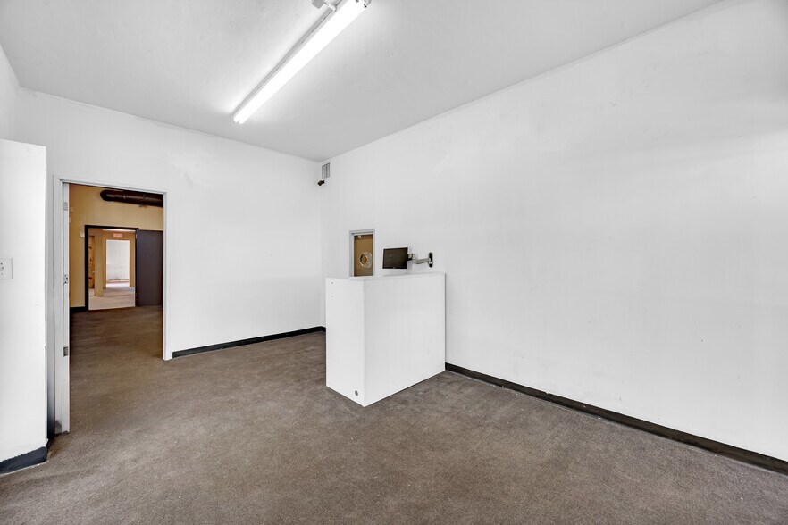 1418 E Pacific Coast Hwy, Wilmington, CA à louer - Photo du bâtiment - Image 3 de 16