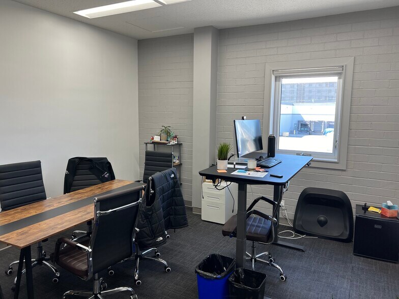 1699 W Grand Ave, Oakland, CA à louer - Photo intérieure - Image 3 de 9