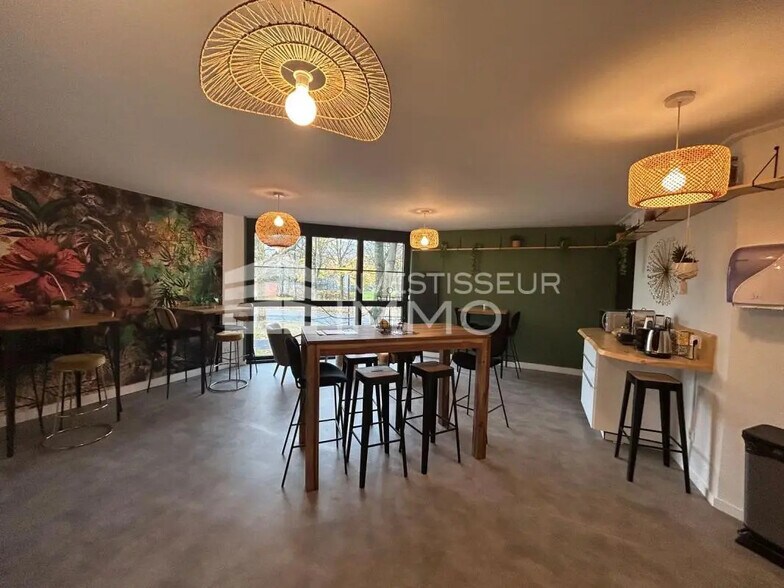 Office in Lognes for lease - Interior Photo - Image 1 of 6