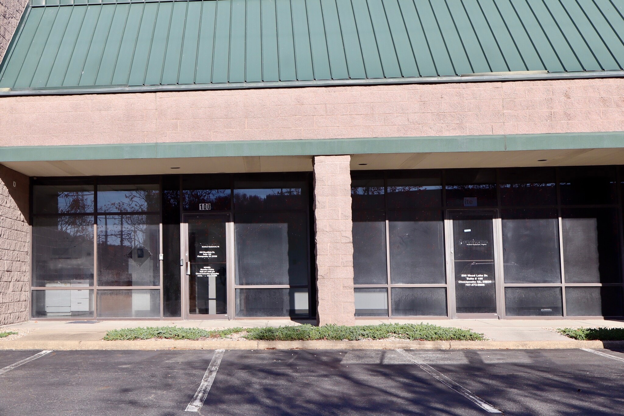 500 Woodlake Dr, Chesapeake, VA for lease Building Photo- Image 1 of 6