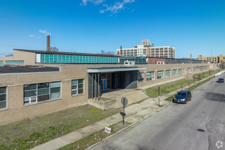 1801-1829 N Monitor Ave, Chicago, IL à louer - Photo du bâtiment - Image 1 de 7