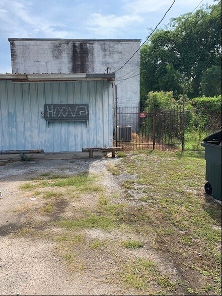 3298 Grand Ave, Beaumont, TX à vendre - Photo du bâtiment - Image 2 de 7