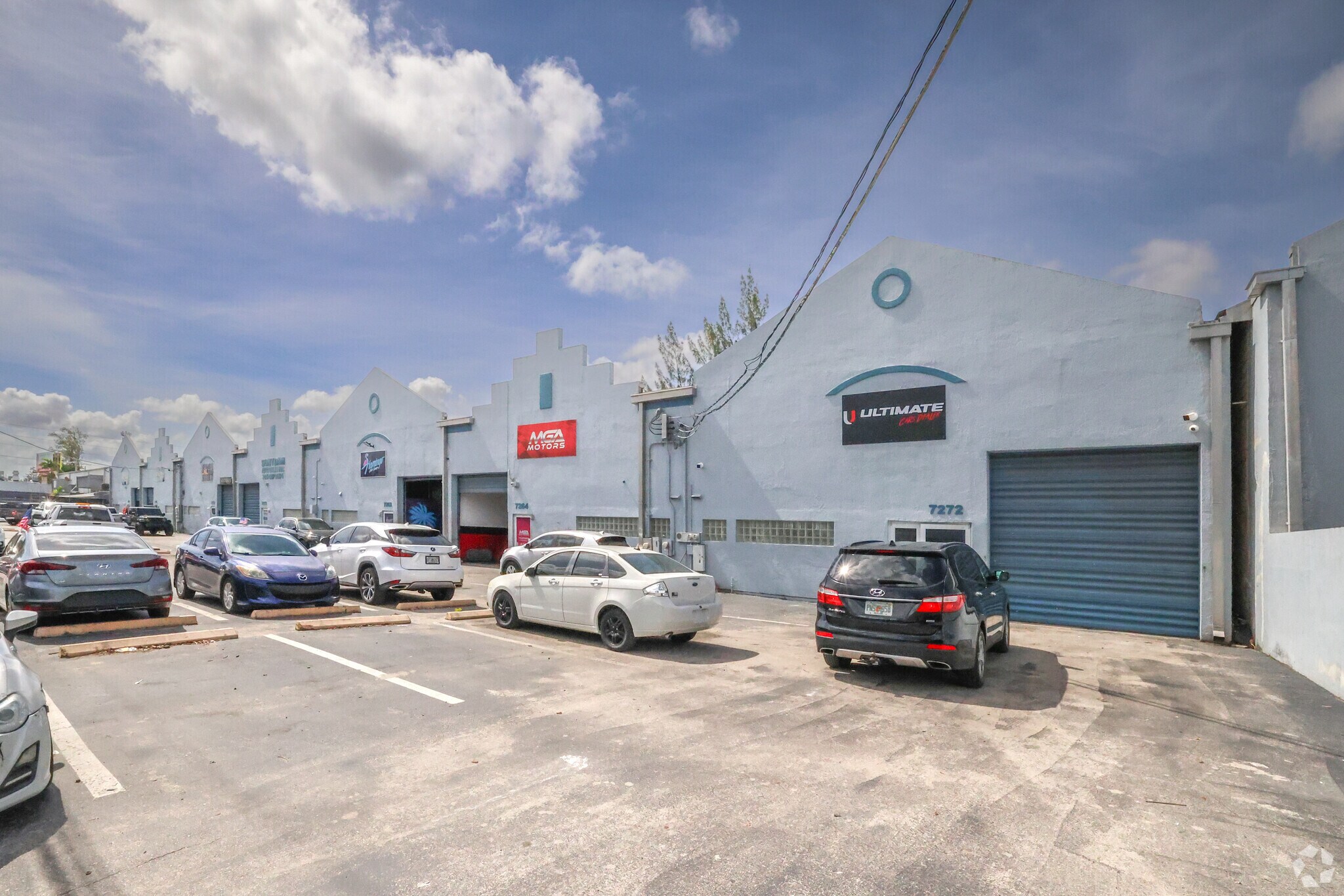 7242-7304 NW 54th St, Miami, FL à louer Photo principale- Image 1 de 9