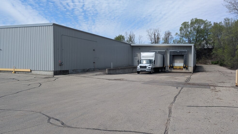 2721 Hemstock St, La Crosse, WI for sale - Building Photo - Image 3 of 17