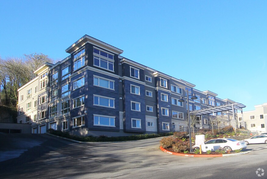 2700 NW Pine Cone Dr, Issaquah, WA à louer - Photo du bâtiment - Image 3 de 4