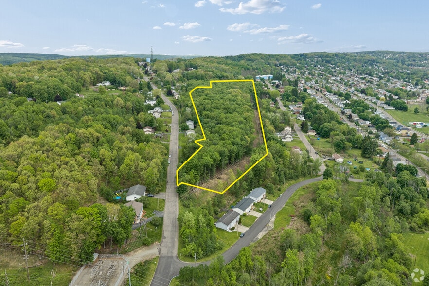 94 Skye Island Dr, Endicott, NY for sale - Building Photo - Image 1 of 19
