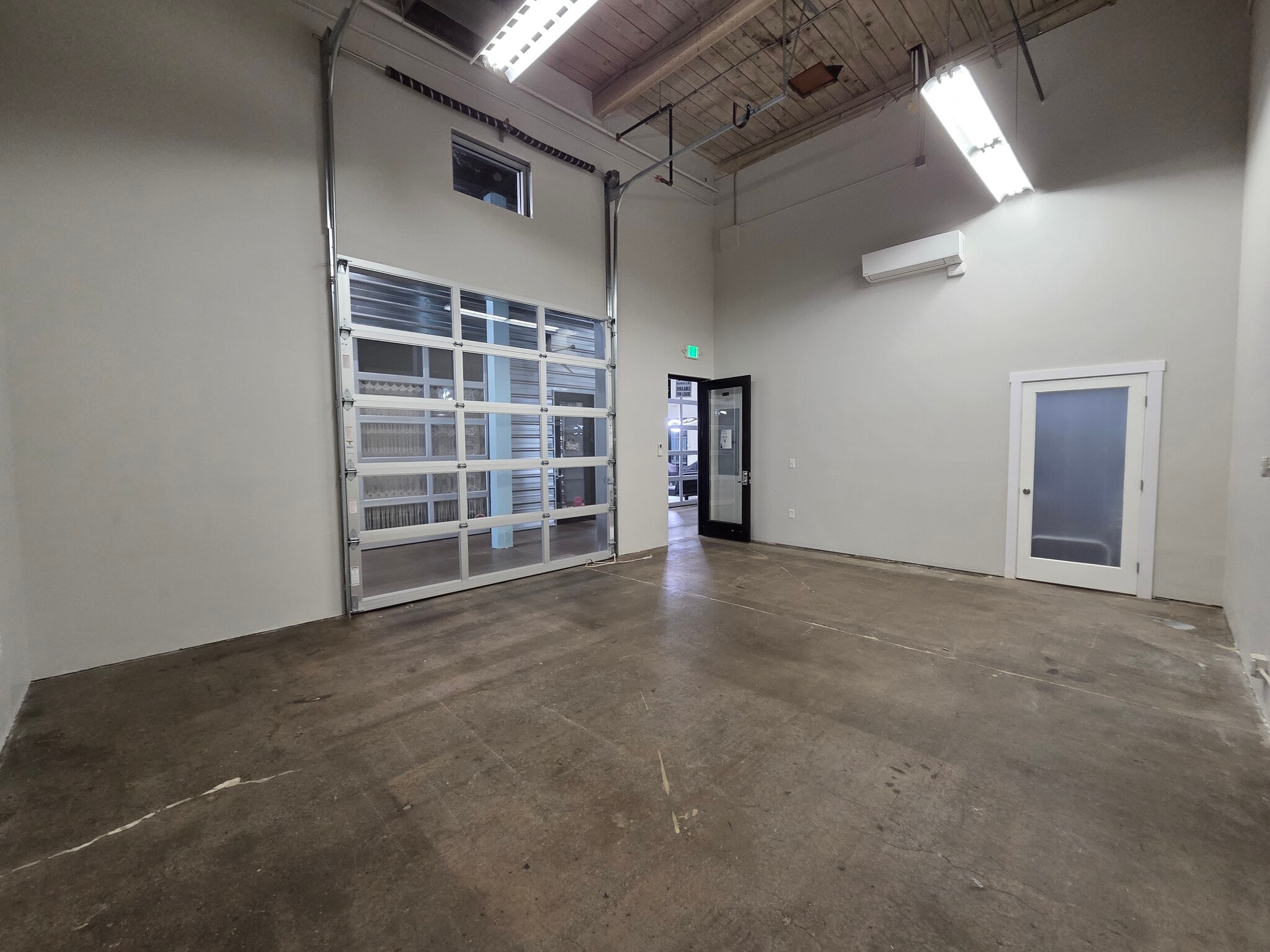 2195 Hyacinth St NE, Salem, OR for lease Interior Photo- Image 1 of 3