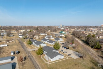 404 E Maple St, Le Roy, IL - Aérien  Vue de la carte - Image1