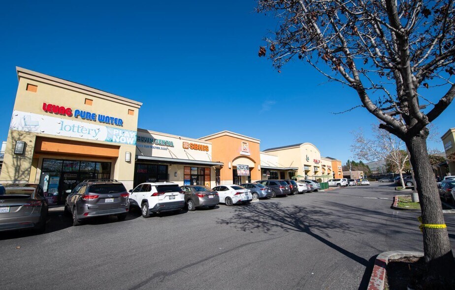 3005 Silver Creek Rd, San Jose, CA à vendre - Photo du bâtiment - Image 3 de 30