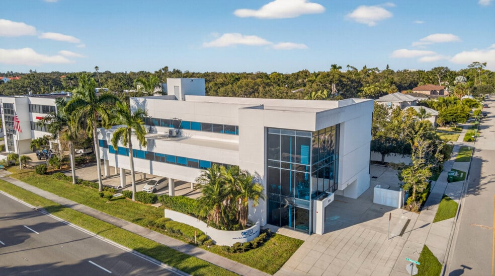 2426 S Tamiami Trl, Sarasota, FL for sale - Building Photo - Image 1 of 12