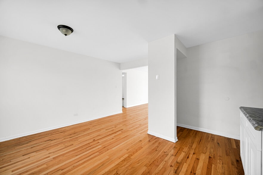 14544 S San Francisco Ave, Posen, IL à vendre - Photo intérieure - Image 3 de 17