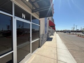 4747 Hondo Pass Dr, El Paso, TX à louer Photo intérieure- Image 2 de 6