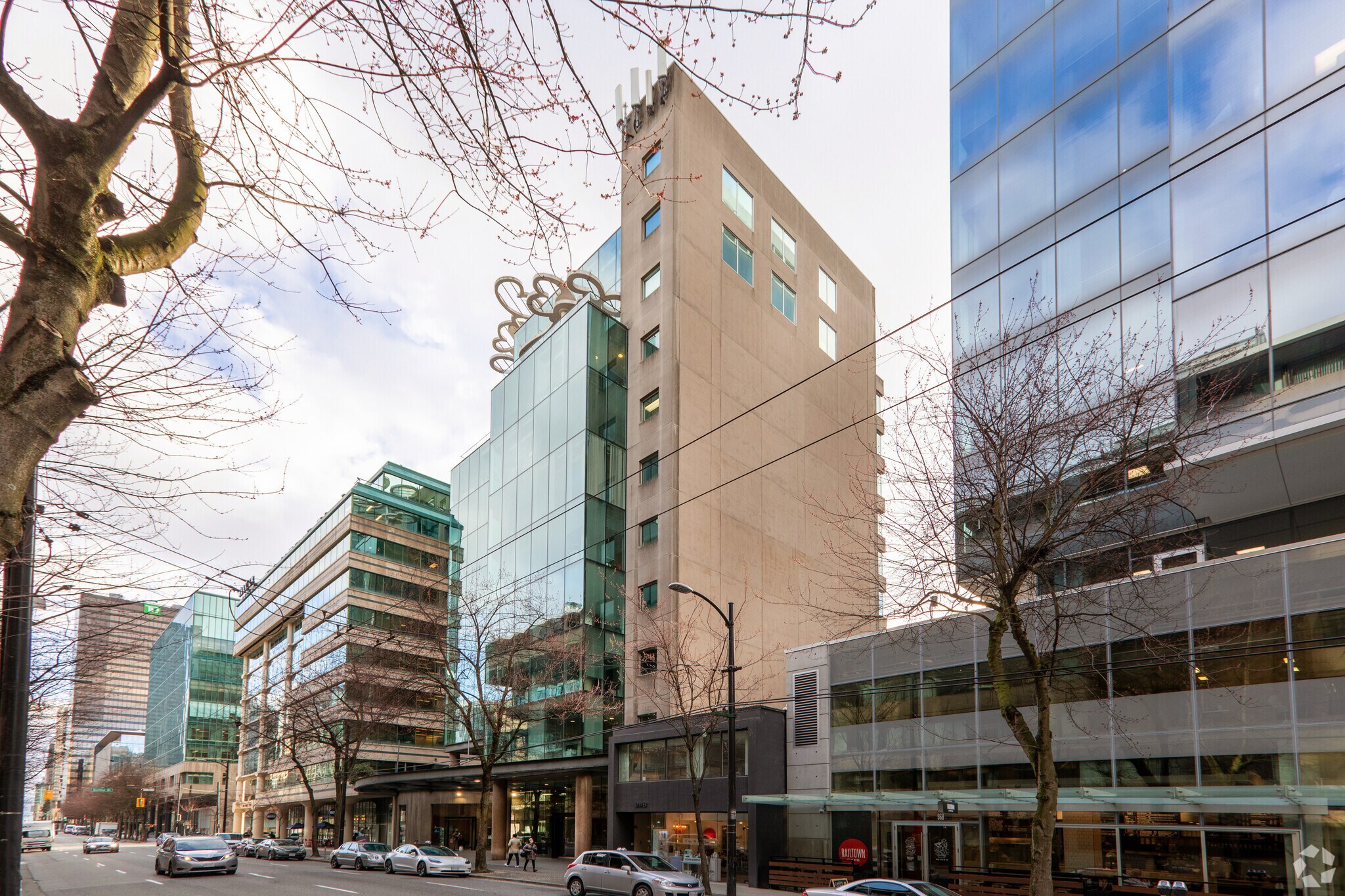 938 Howe St, Vancouver, BC à louer Photo du bâtiment- Image 1 de 8