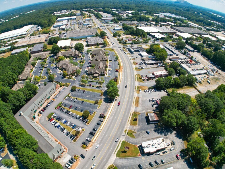 4450 Hugh Howell Rd, Tucker, GA à louer - Photo du bâtiment - Image 3 de 3