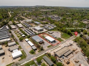 535 W Poplar St, Fayetteville, AR à louer Photo intérieure- Image 2 de 30