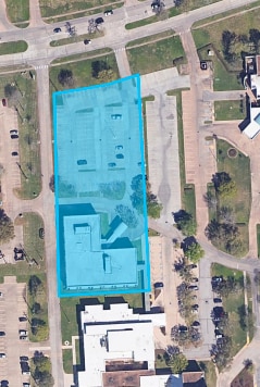 201 Oak Dr S, Lake Jackson, TX for sale - Building Photo - Image 1 of 2