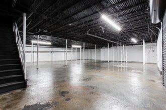 1302 Donnelly Ave, Atlanta, GA for lease Interior Photo- Image 2 of 7