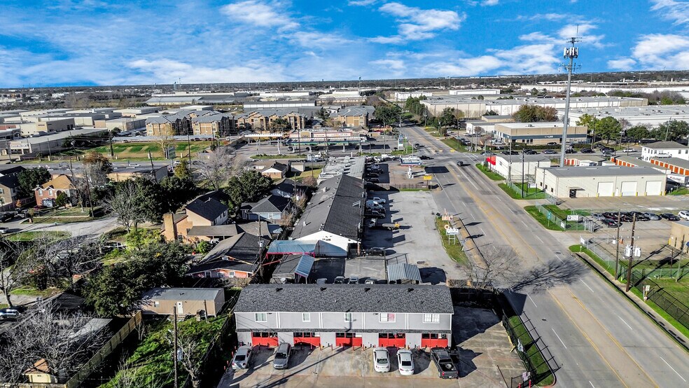 6659 Brittmoore rd, Houston, TX à vendre - Photo du bâtiment - Image 2 de 35
