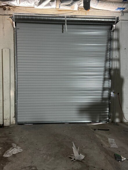 6943 Eton Ave, Canoga Park, CA à vendre - Photo du bâtiment - Image 3 de 63