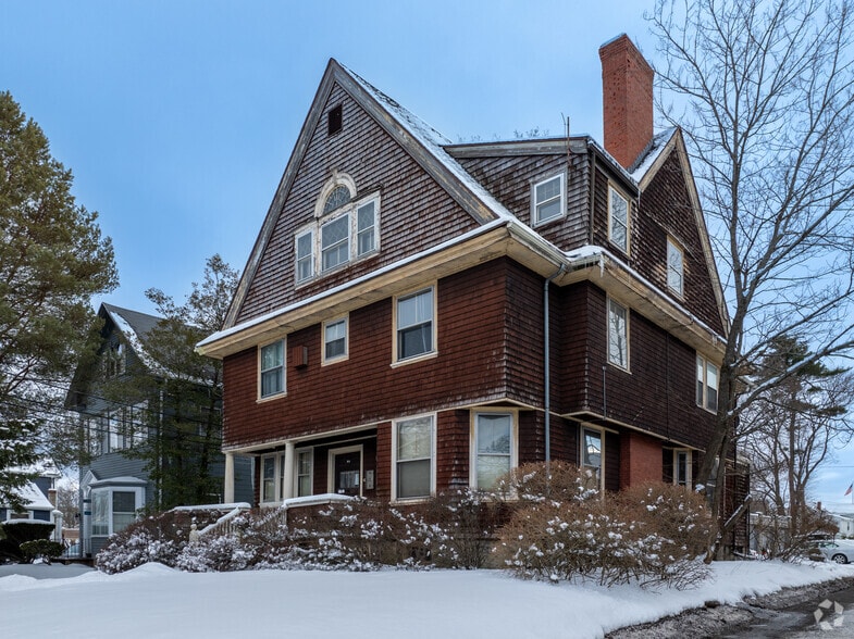 24 W Emerson St, Melrose, MA for sale - Building Photo - Image 2 of 5