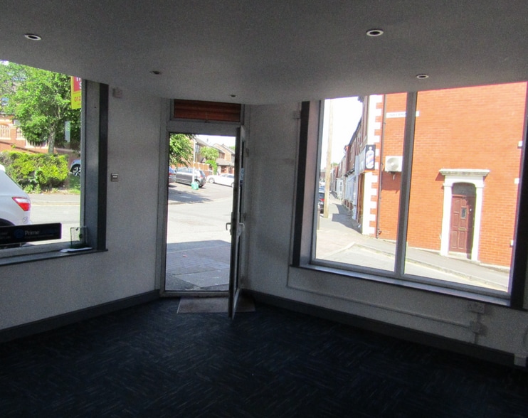 82 London Rd, Blackburn for lease - Interior Photo - Image 3 of 3