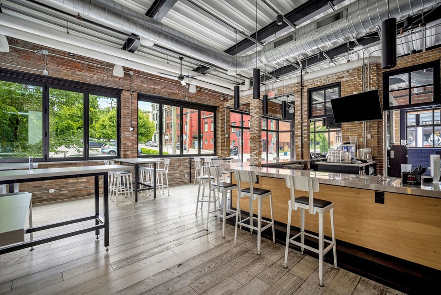 331 E 13th St, Cincinnati, OH à louer - Photo intérieure - Image 3 de 33