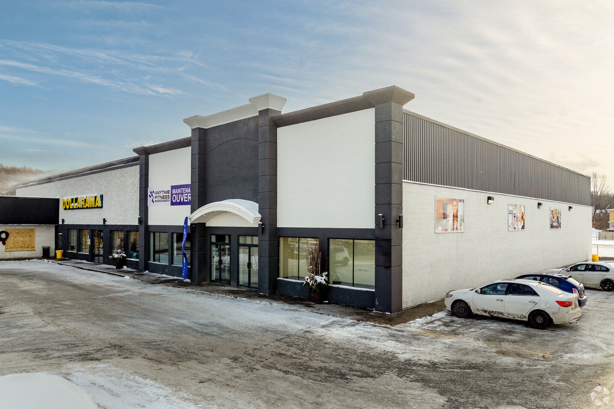 80-88 Boul Don-Quichotte, L'Île-Perrot, QC for sale Primary Photo- Image 1 of 1