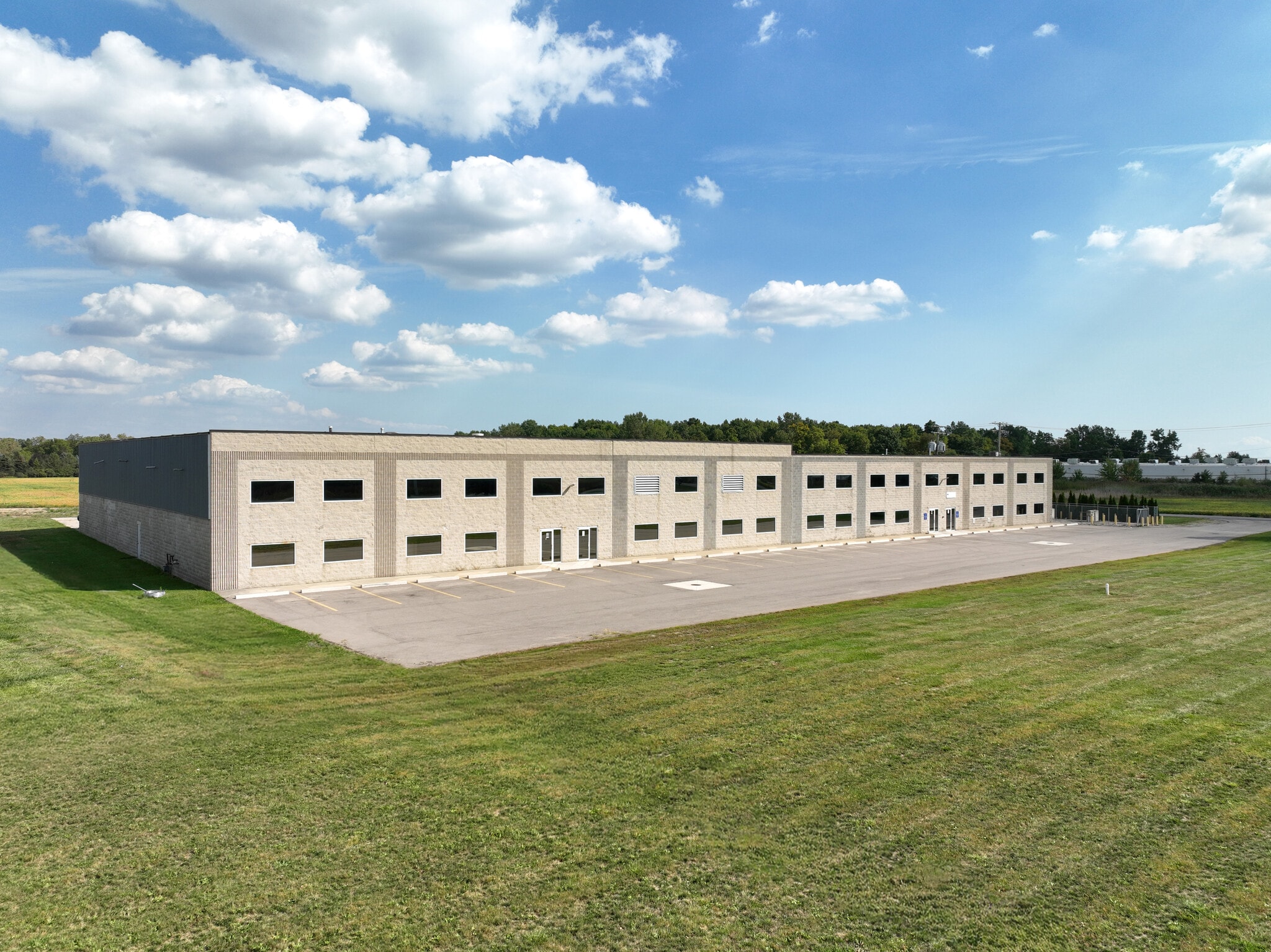 15211 Laethem Dr, Armada, MI for lease Building Photo- Image 1 of 7