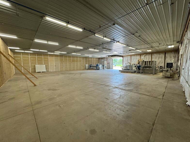 2410 Main St, Huntertown, IN for lease - Building Photo - Image 2 of 7