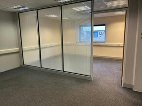 Aragon Rd, Yateley à louer Photo du bâtiment- Image 2 de 4