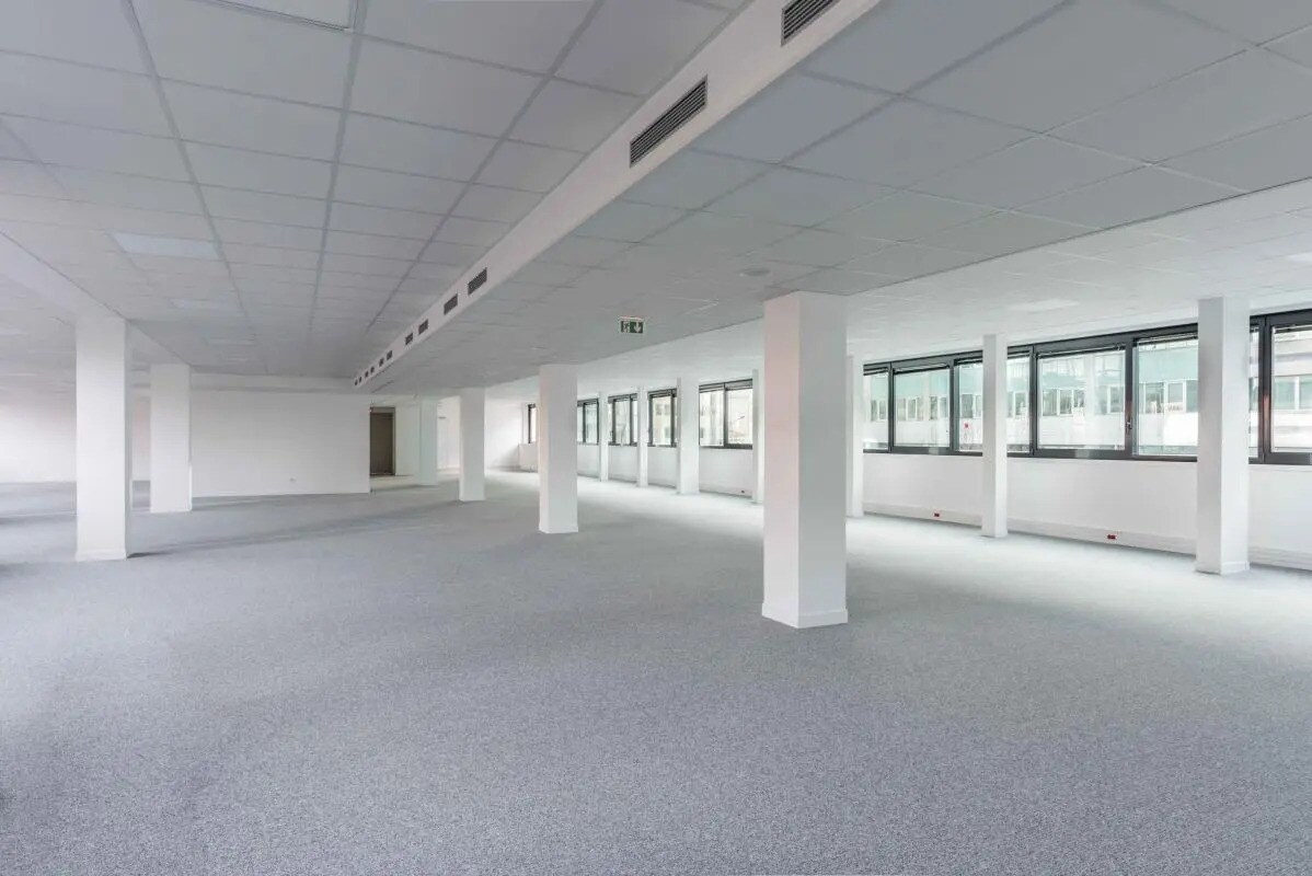 Office in Levallois-Perret for lease Interior Photo- Image 1 of 7