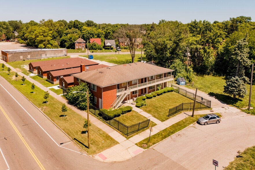 9700 Chalmers St, Detroit, MI à vendre - Photo du bâtiment - Image 2 de 2