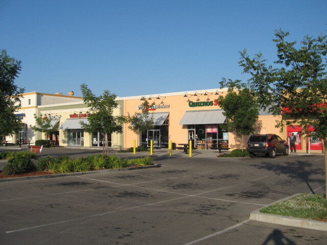 101-179 N Mcdowell Blvd, Petaluma, CA for lease - Building Photo - Image 3 of 5