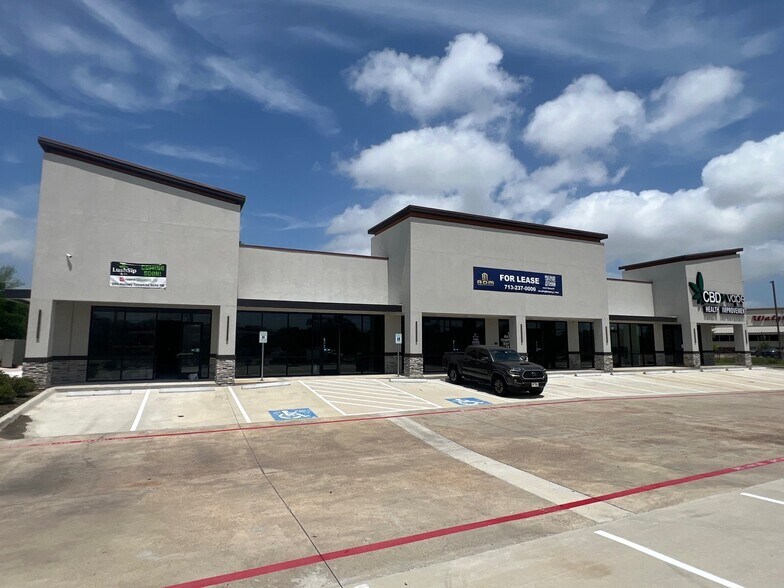 3911 MASSEY TOMPKINS rd, Baytown, TX à louer - Photo du bâtiment - Image 2 de 5