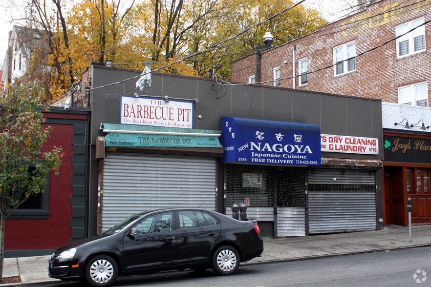 5782-5788 Mosholu Ave, Bronx, NY à louer - Photo du bâtiment - Image 2 de 6