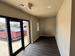 4107 N Council Rd, Bethany, OK for lease Interior Photo- Image 2 of 11