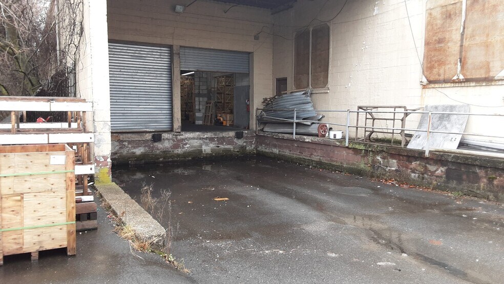 260 Schuyler Ave, Kearny, NJ à vendre - Photo du bâtiment - Image 3 de 13