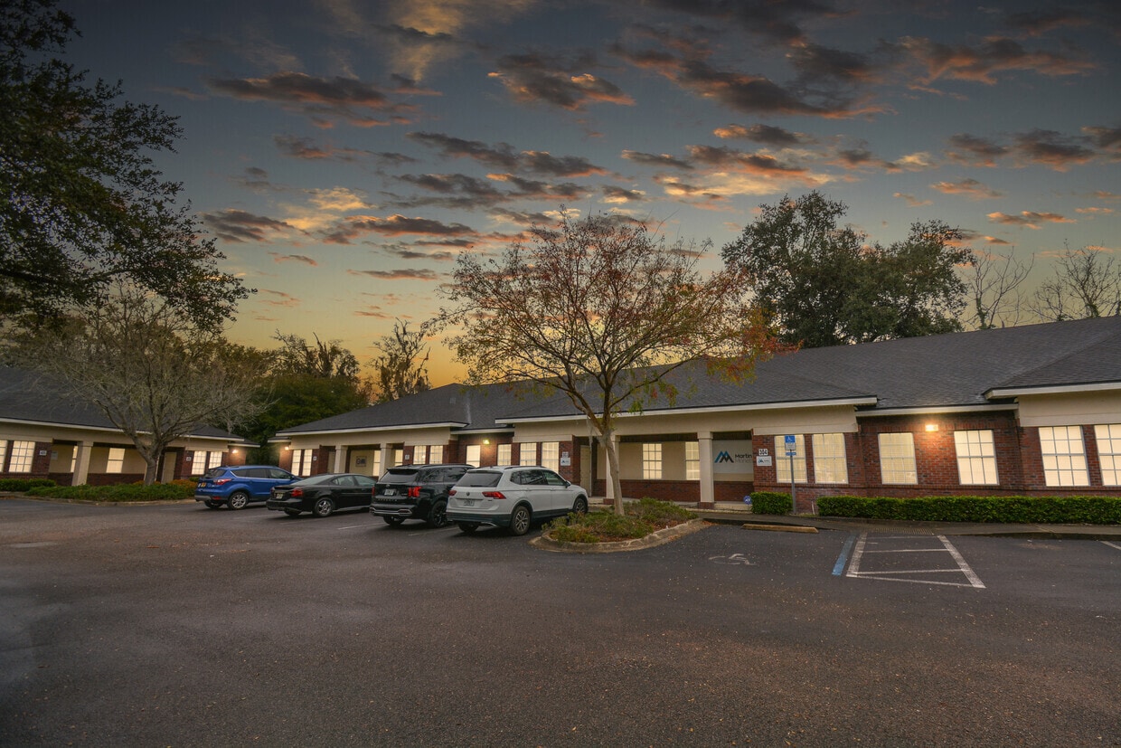 13453 N Main St, Jacksonville, FL for lease Building Photo- Image 1 of 8