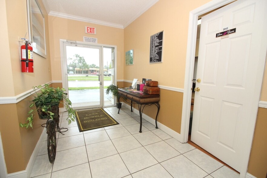 407 Lake Howell Rd, Maitland, FL for sale - Building Photo - Image 3 of 19