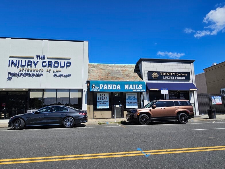 271-273 Fulton Ave, Hempstead, NY for lease - Building Photo - Image 1 of 26
