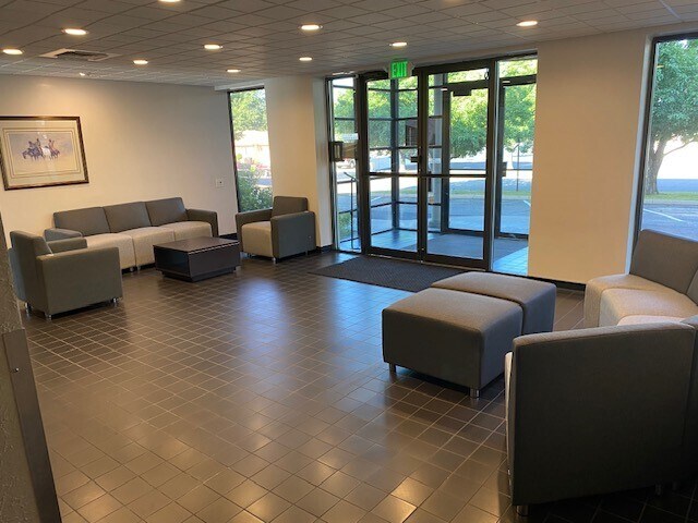 5500 E Yale Ave, Denver, CO à louer - Hall d’entrée - Image 3 de 10