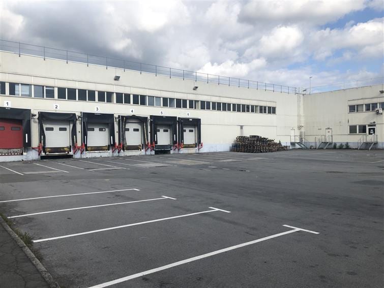 Industrial in Toufflers for lease - Building Photo - Image 3 of 10