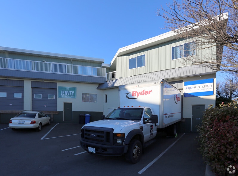 945-977 Alston St, Victoria, BC for lease - Building Photo - Image 3 of 7