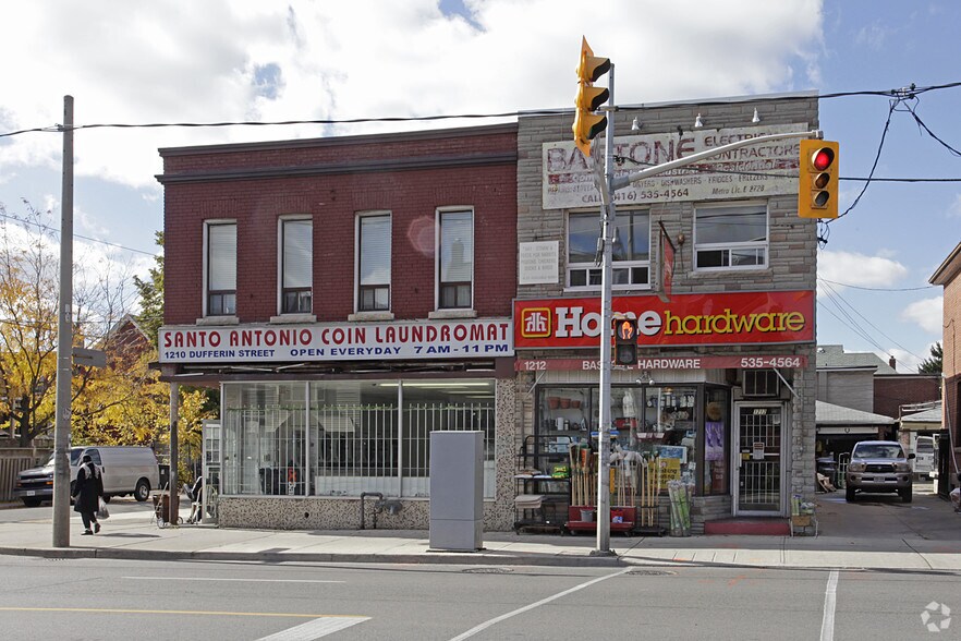 1210 Dufferin St, Toronto, ON à louer - Photo du bâtiment - Image 2 de 2