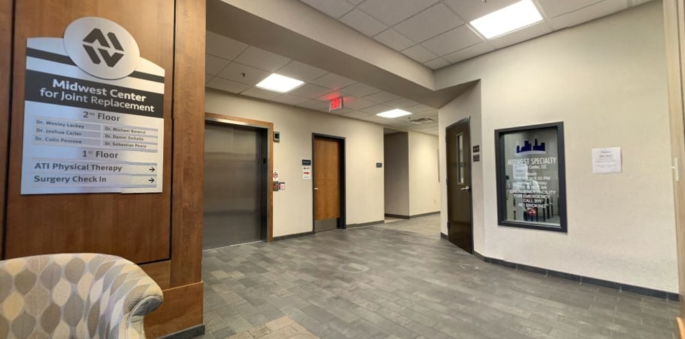 6920 Gatwick Dr, Indianapolis, IN for lease Building Photo- Image 1 of 7